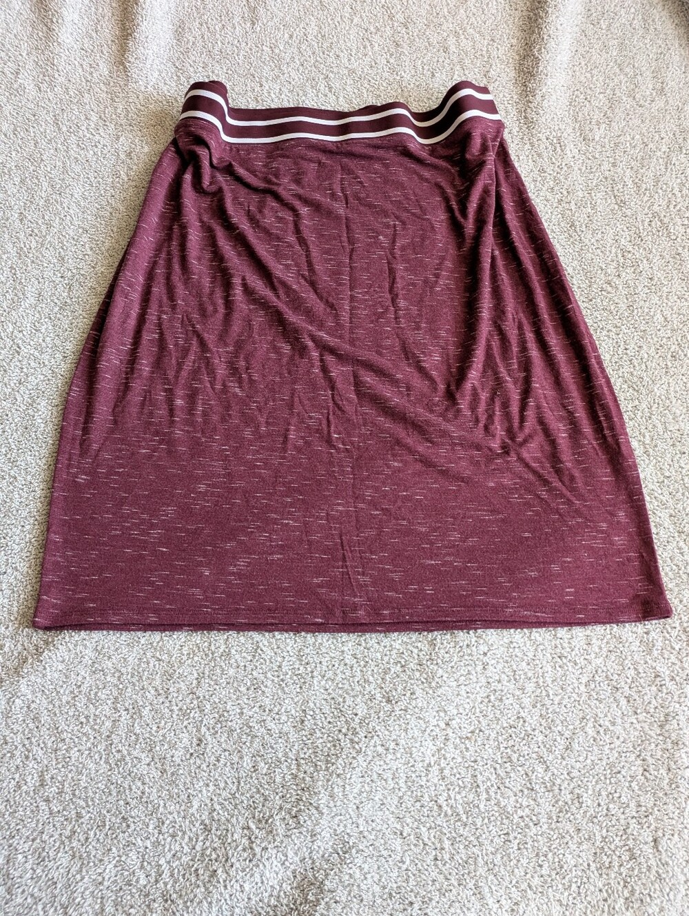 🌼B2G1🌼 GAP Burgundy Pencil Skirt with Contrast Waistband Size XL